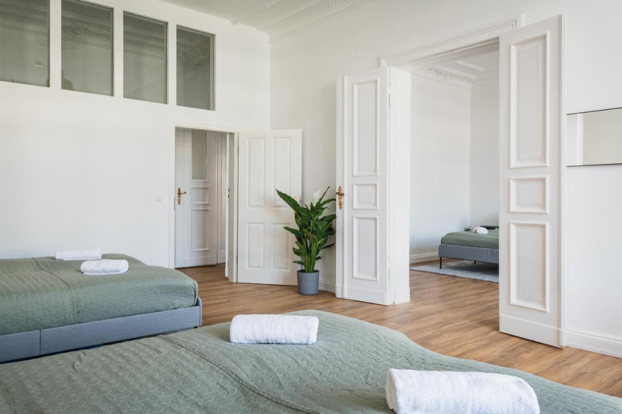 Riesiges Apartment Nahe Kudamm Sehr Schoener Altbau 123M2 Gross 12 Gaeste Berlin Exterior photo