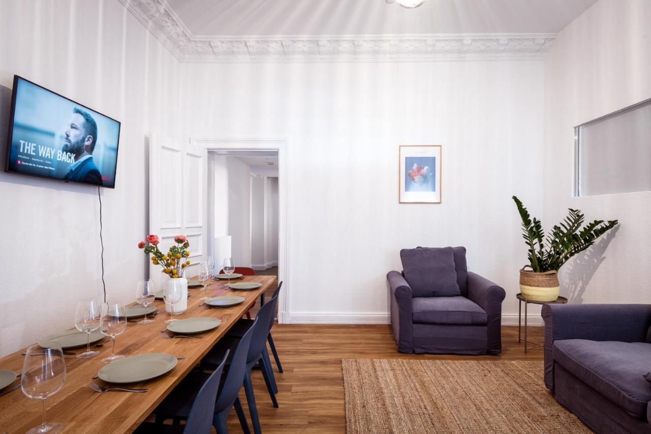 Riesiges Apartment Nahe Kudamm Sehr Schoener Altbau 123M2 Gross 12 Gaeste Berlin Exterior photo